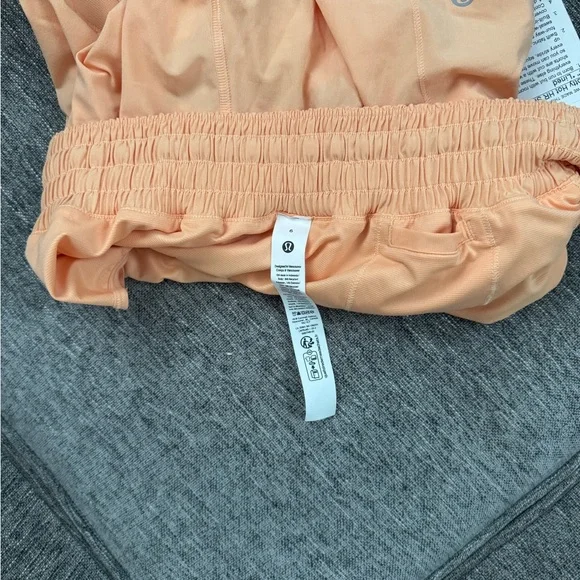 Lululemon Hotty Hot Shorts 4” - Picture 3 of 4